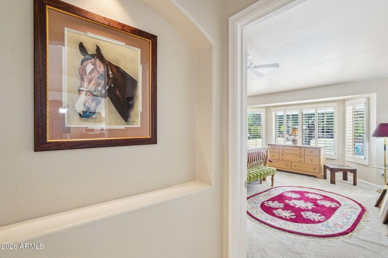 26-web-or-mls-W La Reata Ave-S1001-026