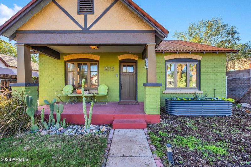 mls_1813 E Willetta St-5