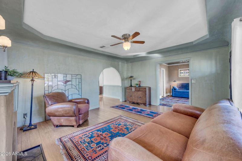 mls_1813 E Willetta St-15