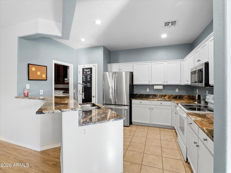 11-5833 E Norland Street-11