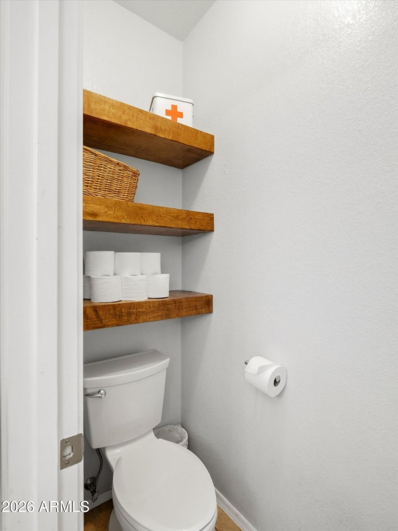 38-5833 E Norland Street-38