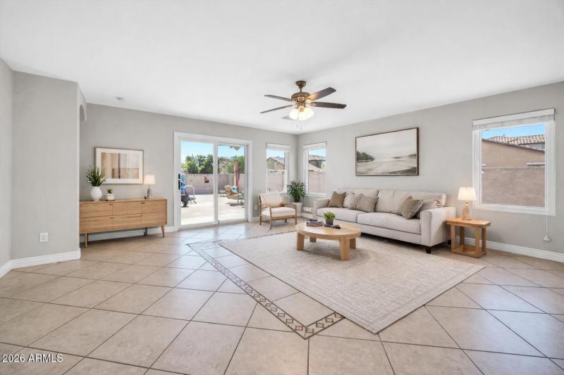 16219 W Yucatan Dr-11