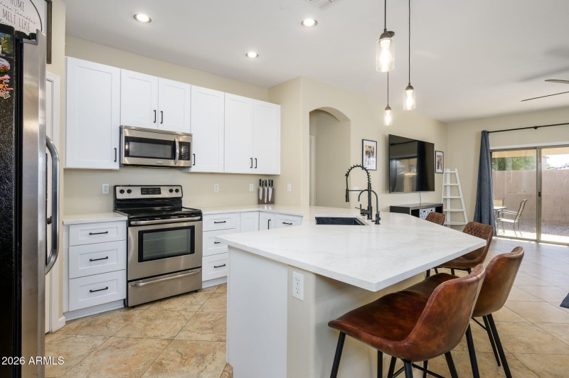 8-web-or-mls-Kimberlee-16