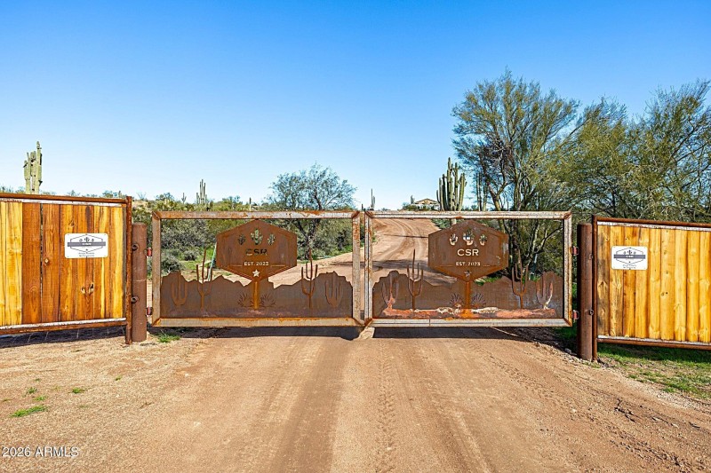 Crested Saguaro Ranch
