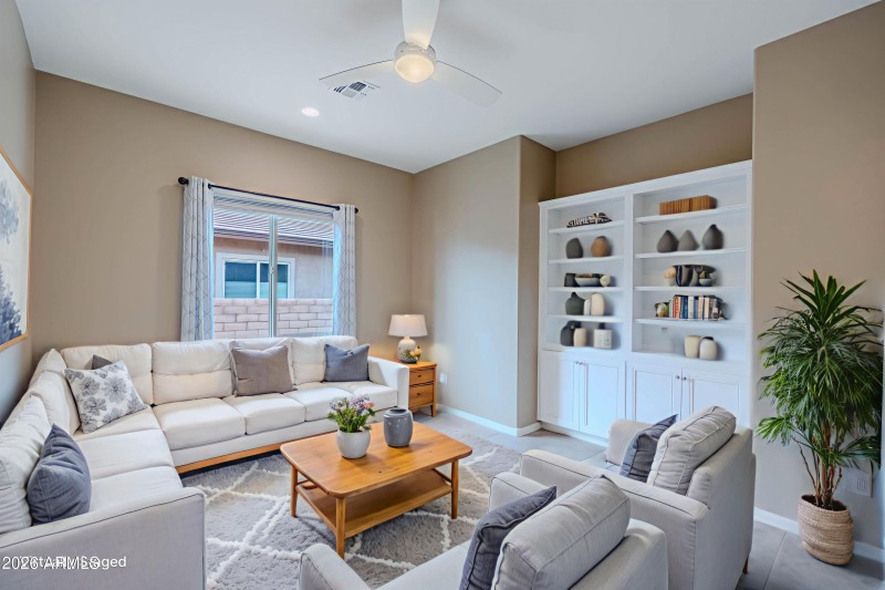 DSC08671_Den_Office_VS_USE