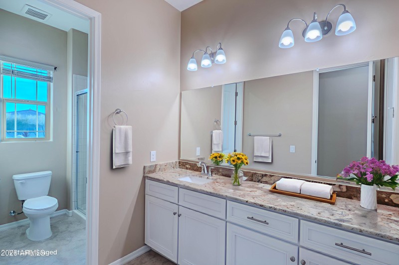 DSC08988-HDR - Bathroom - VS