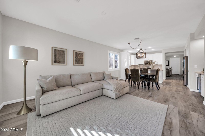 42805 N Hudson Trl-5