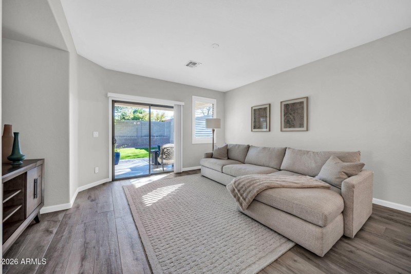 42805 N Hudson Trl-7