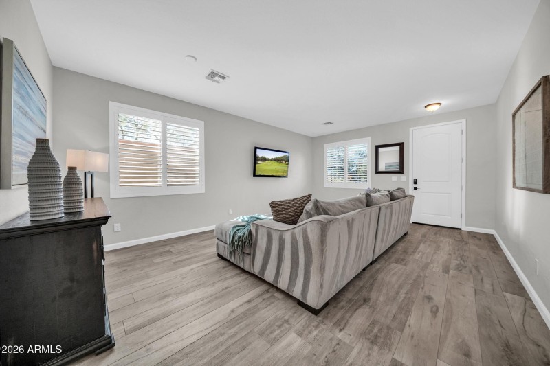 42805 N Hudson Trl-8