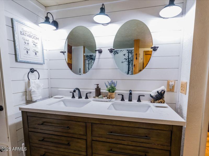 107_Trout_Creek_Cabin