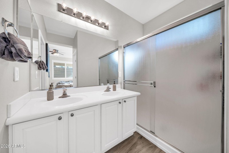 42805 N Hudson Trl-23