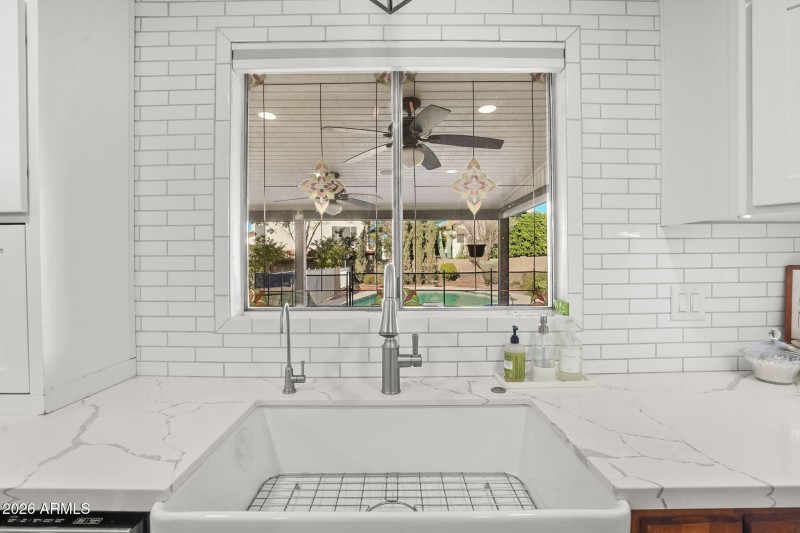 FARMERS SINK AND BAKSPLACH