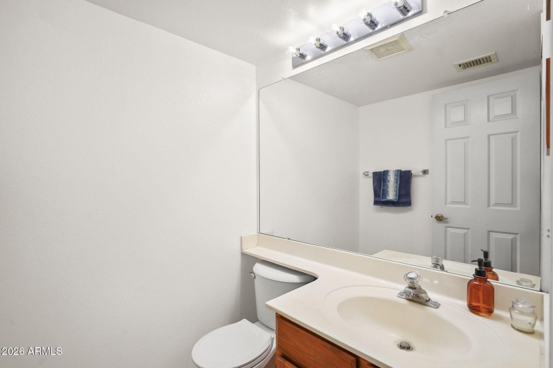 HALF BATHROOM 1ST FLOOR