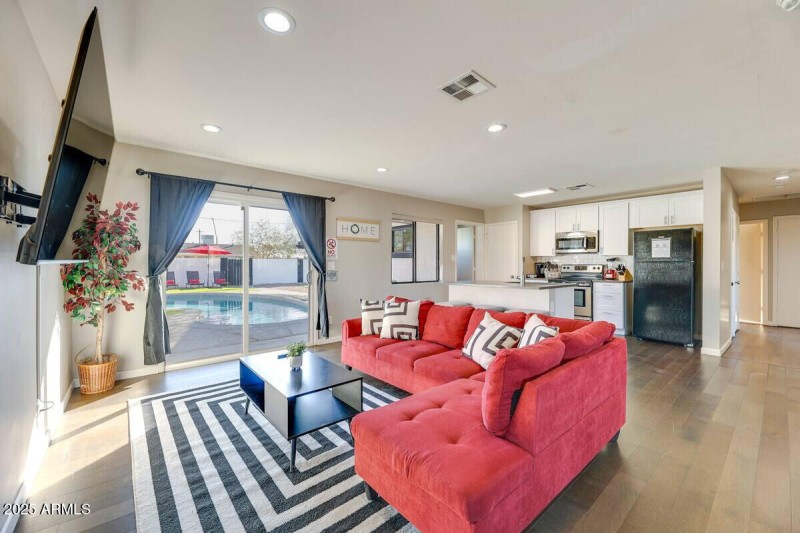 1027SSiestaLn_56206_4