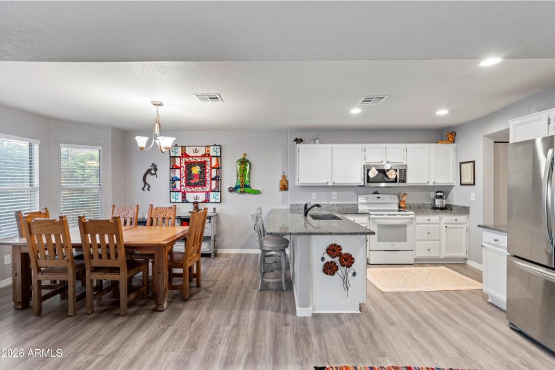 12-Dining to Kitchen