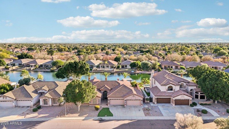 42-web-or-mls-W Firebird Dr-S1001-042