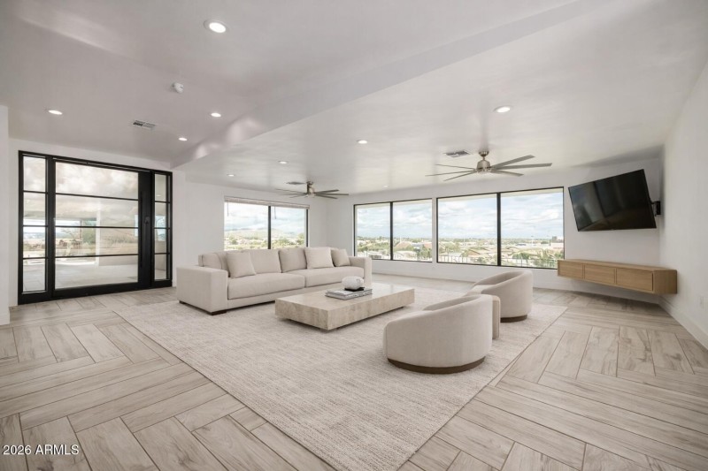 ChatGPT Image Jan 11, 2026, 06_21_34 PM