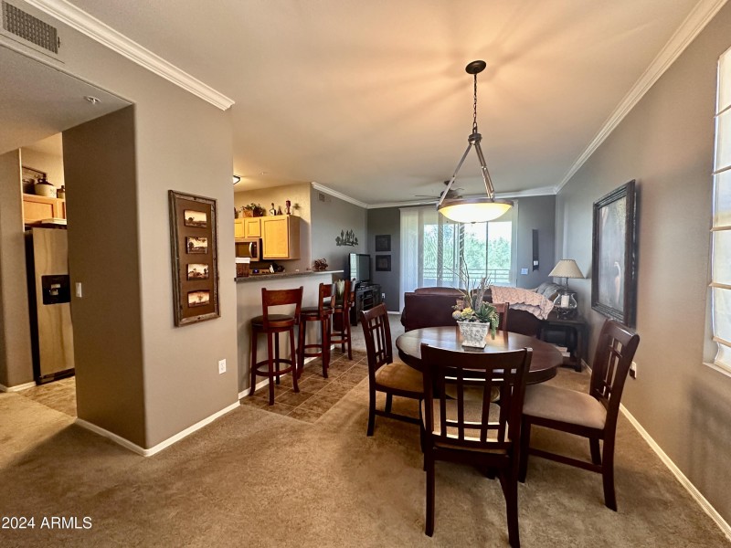 42B5D91D-275C-4391-B1B9-59F81D525238_1_2