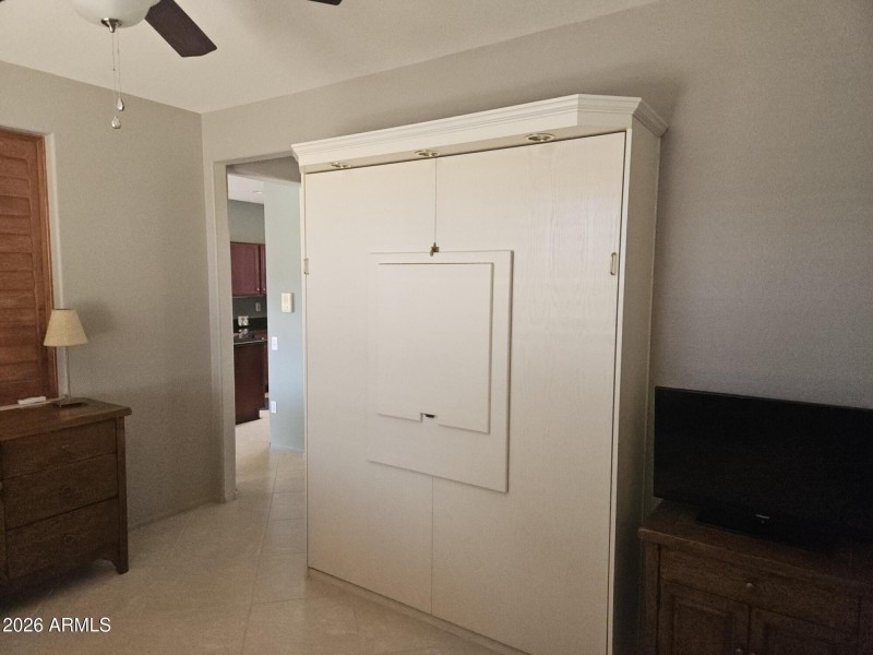 den:office:murphy bed