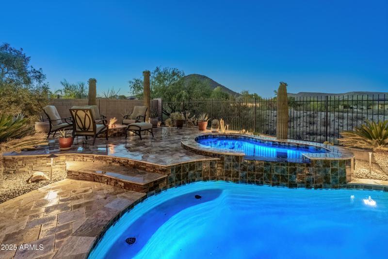 Stunning wash and Mountain views