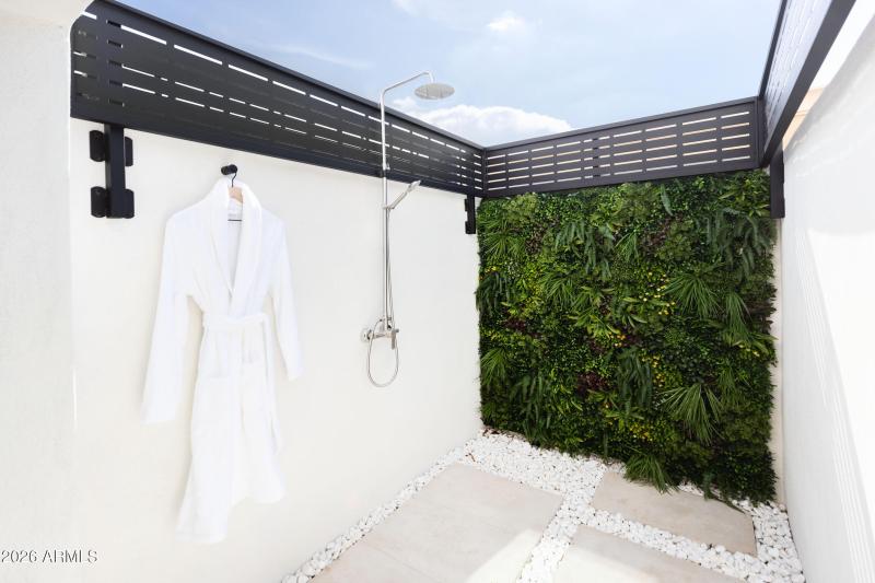 Junior Suite Outdoor Shower