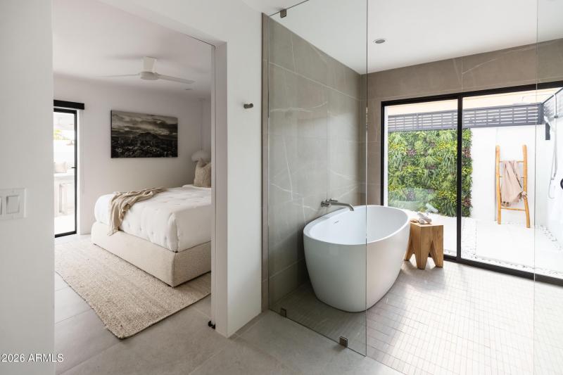 Wet Room with Shower and Bath