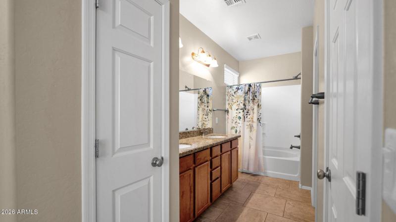 23-web-or-mls-P1073148