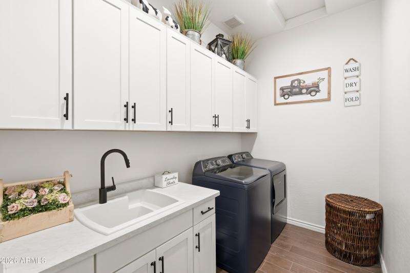 6b laundry room