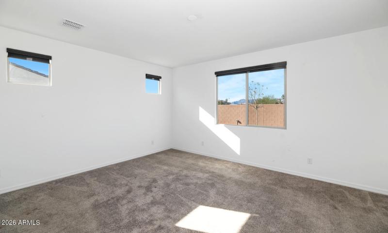 11208 S 52nd Ln-large-011-003-11208 S 52