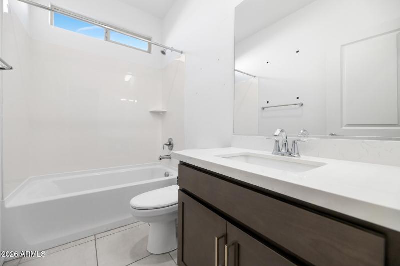 11208 S 52nd Ln-large-020-009-11208 S 52