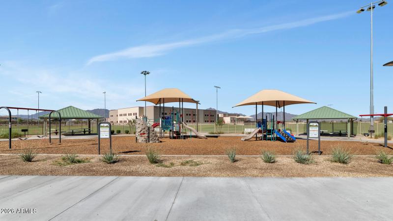 11208 S 52nd Ln-large-029-029-11208 S 52