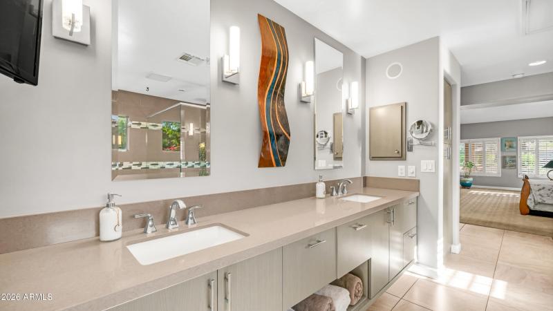 2540 W Tulsa St (35)