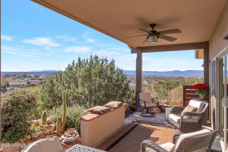 Exteriror_Covered Patio