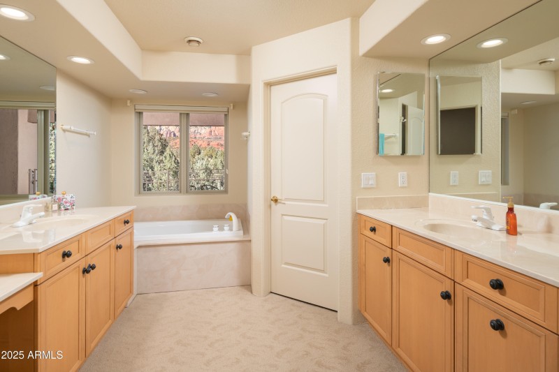 GUEST BATHROOM 2 (2)