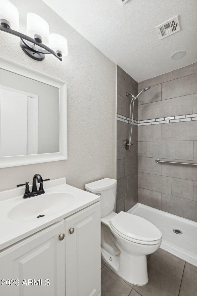 23-web-or-mls-13002-n-28th-pl