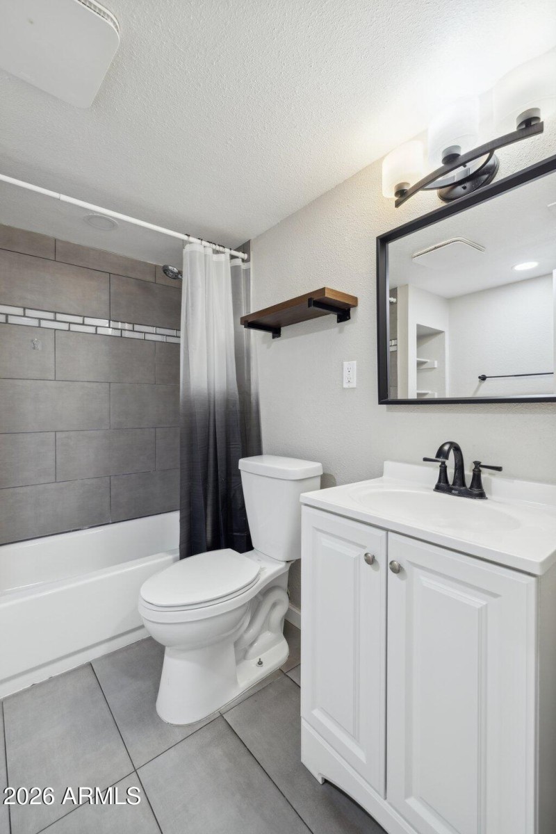 28-web-or-mls-13002-n-28th-pl