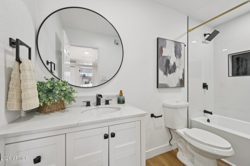 43-web-or-mls-W Monte Ave-S1001-043