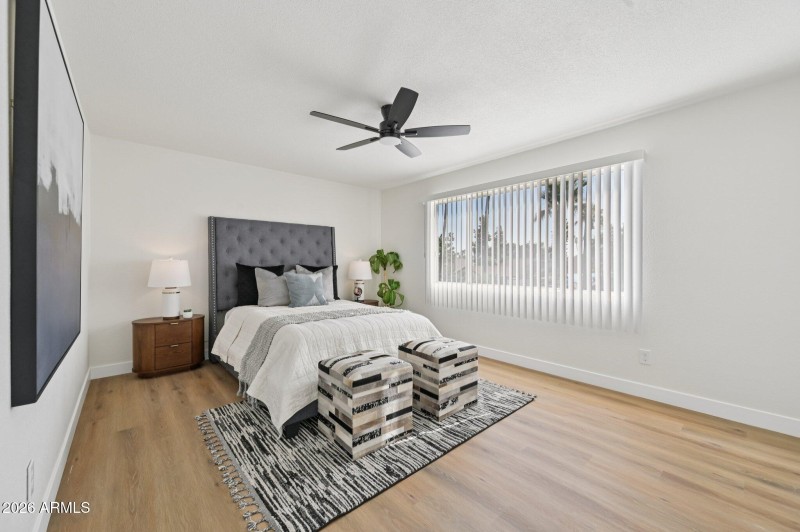 44-web-or-mls-W Monte Ave-S1001-044