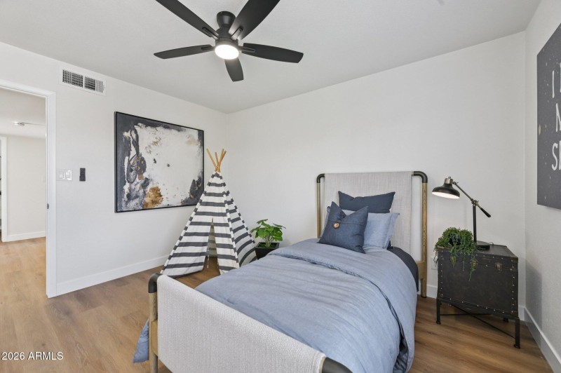 47-web-or-mls-W Monte Ave-S1001-047