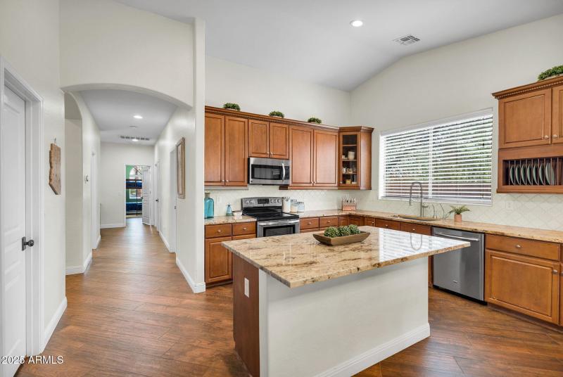 15-web-or-mls-21718 E Cherry Wood Dr-15