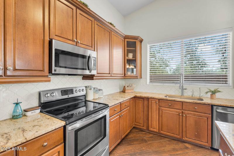 14-web-or-mls-21718 E Cherry Wood Dr-14