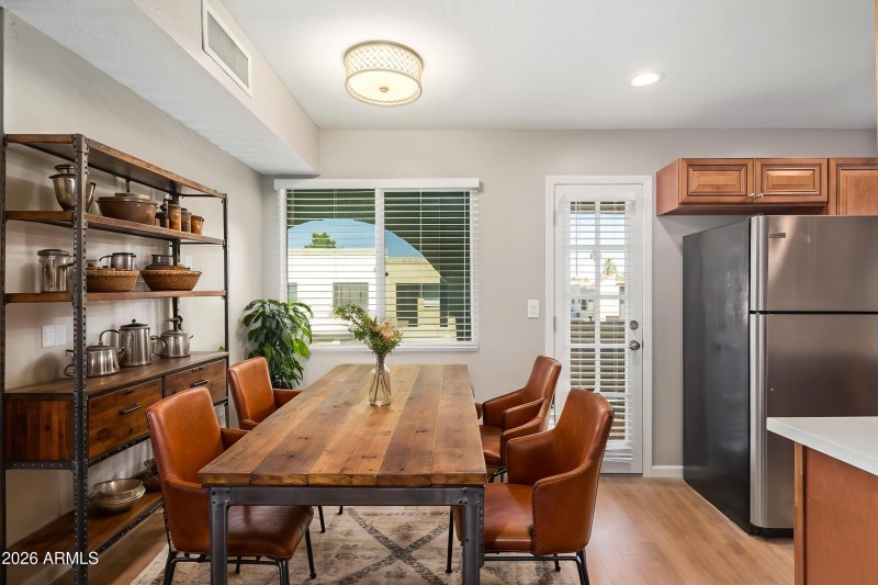 10-48th - Dining Room - Industrial - 8