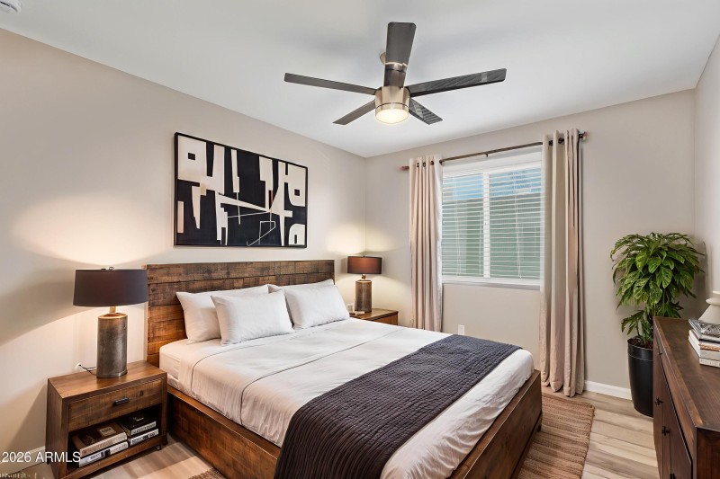 22-48th - Bedroom - Industrial - 8