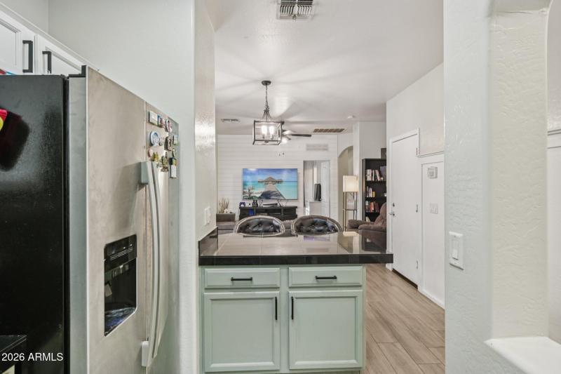 12-web-or-mls-S Bristol-S1008-012