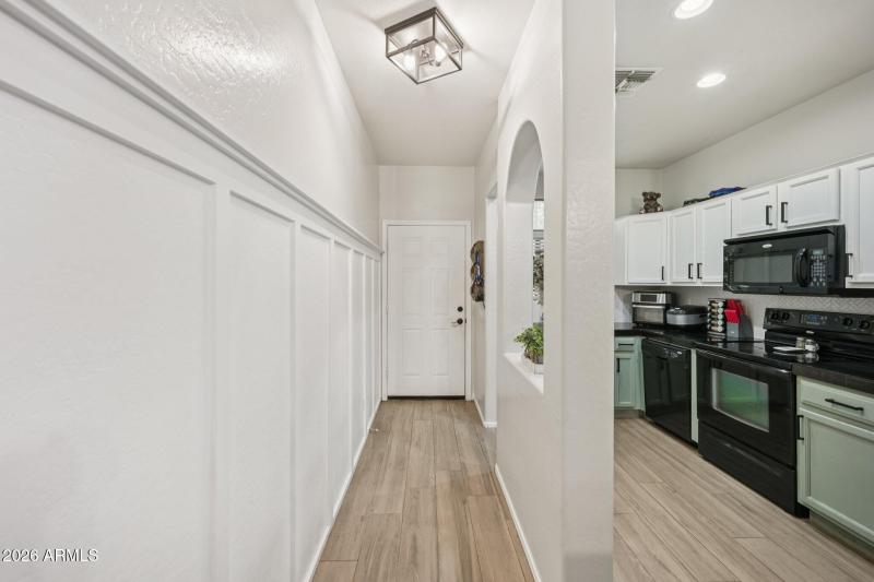 14-web-or-mls-S Bristol-S1008-014