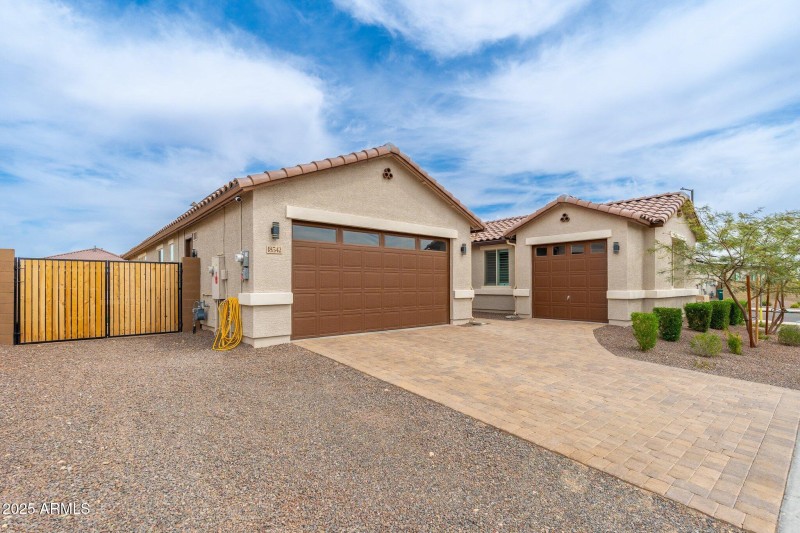 18542 W Seldon Ln - 02