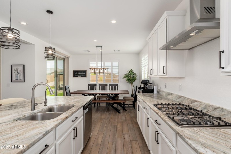 18542 W Seldon Ln - 16