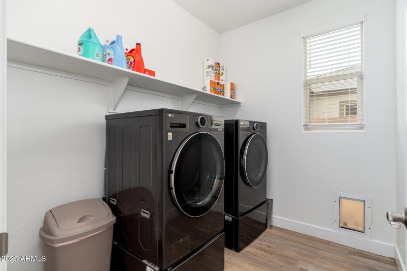 18542 W Seldon Ln - 35