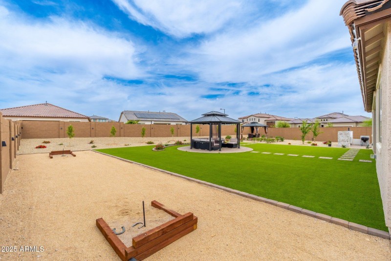 18542 W Seldon Ln - 38