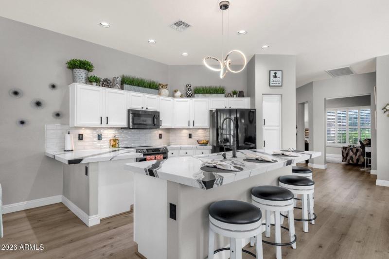 11-web-or-mls-4680-e-nightingale-ln